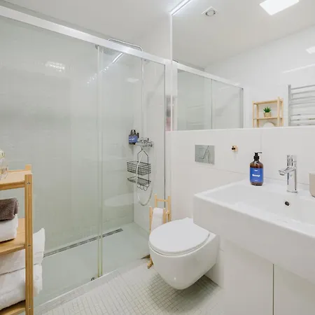 Apartmán Days - Attic Maisonette - Workspace - Netflix - Vinohrady Praha